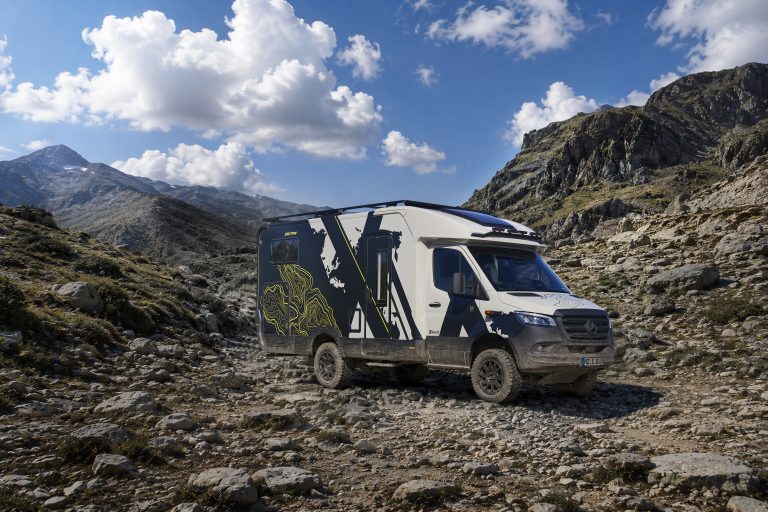 XT686EF Escape II von außen