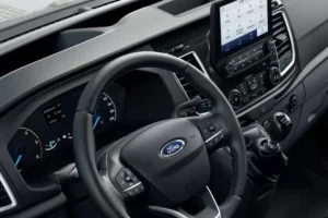 panama-van-interior-P10P54-jpg